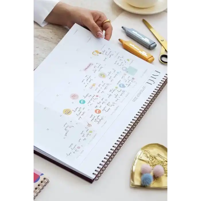 Matt Notebook 2026-2027 16 Aylık Akademik Masaüstü Planlayıcı Takvim 25x35 cm - Siyah