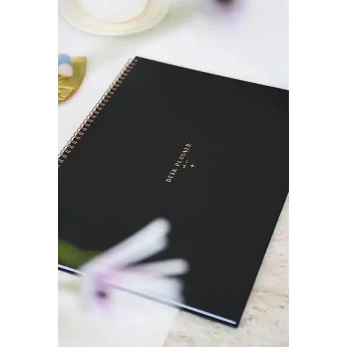Matt Notebook 2026-2027 16 Aylık Akademik Masaüstü Planlayıcı Takvim 25x35 cm - Siyah