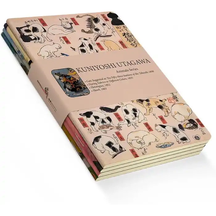 Retronote Animals Series - A5, Kuniyoshi Utagawa 4lü Defter Seti II, Çizgisiz, Toplam 256 Sayfa, Her biri 64 Sayfa, Tel Dikiş, Esnek Kapak, Oval Kenar, Tuval Doku, 60 gram, Sarı Krem Renk
