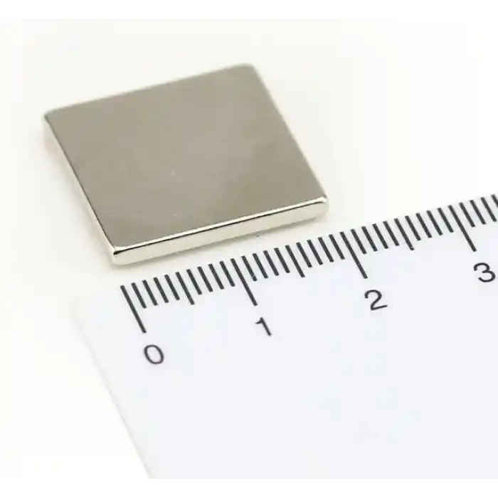 15 Adet 20x20x2 mm Dikdörtgen Neodyum Mıknatıs Boy 20mm En 20mm Kl. 2mm