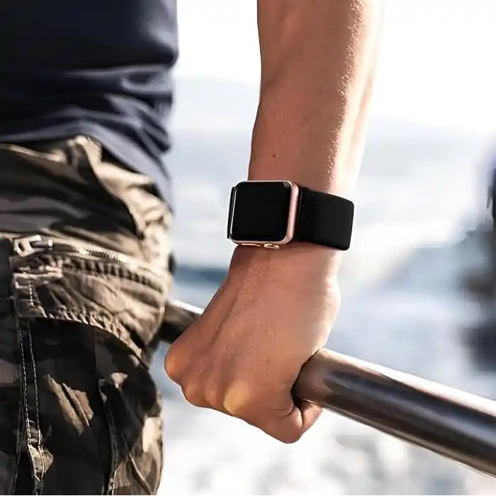 Minesk Apple Watch için Uyumlu Bilek Kalınlığına Göre Ayarlanabilir Yumuşak Kumaşlı ve İnce Görünümlü Dayanıklı Sık Dokuma Kumaş Kordon