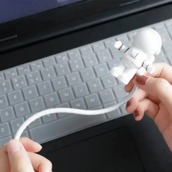 Eğlenceli Tasarım USB Astronot Gece Lambası 33 cm
