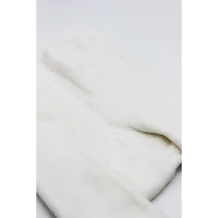 Basic Kaymaz Külotlu Çorap Ekru 1 Adet