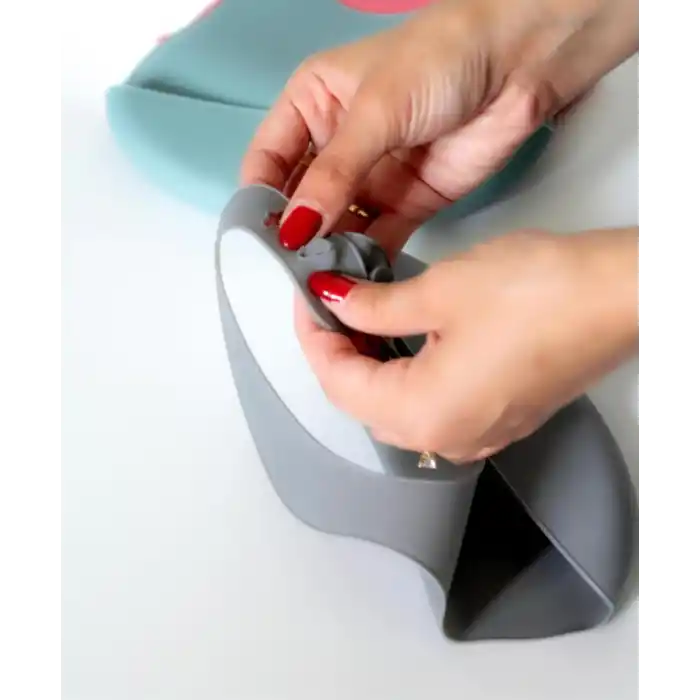 Pratik Mini Silikon Önlük 718 Gri Renkli Çocuklar İçin