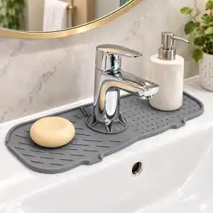 Deinhaus Su Tutucu Musluk Matı, Gri Plastik 25 x 10 cm, Yıkanabilir Lavabo Batarya Altlığı, Mutfak ve Banyo Tezgâh Koruyucu Mat
