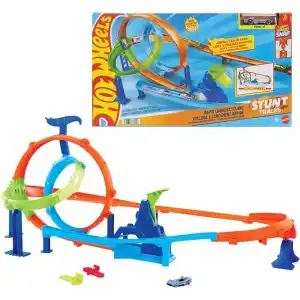 Hot Wheels Akrobasi Pistleri Dolambaçlı Hız Pisti oyuncak araba, pist ve oyun seti, 1:64 ölçekli metal araç, 2 çember ve 2 çarpışma alanı, kolayca birleştirilebilen sistem, JHK73