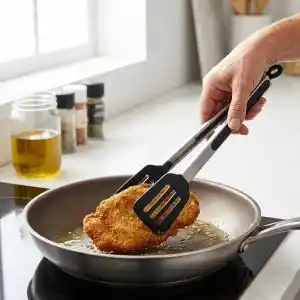 Deconox 32 cm Kilitlenebilir Mangal Maşası ve Kızartma Spatulası, Metal Gövdeli Siyah Delikli Geniş Uçlu Servis Maşası, Et Tavuk Balık Köfte Kızartma ve Barbekü İçin Çok Amaçlı Mutfak Maşası