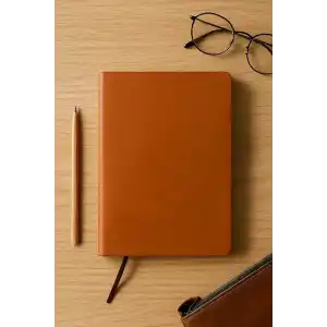 Fark Tanıtım Çizgisiz Not Defteri, Taba Termo Deri Kapaklı Defter, 128 Yaprak A5 Defter, Ofis ve Kırtasiye (14cm x 21 cm) (Taba Kapak)