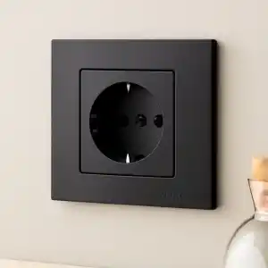 TCX Siyah Topraklı Priz