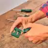 Bosch Mıknatıslayıcı/mıknatıslanma giderici (daha verimli çalışma için tornavida ve uçların mıknatıslanması/manyetizasyonu için aksesuar; 2 ferrit mıknatıs; manyetik alan kalınlığı min. 90 mT)