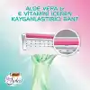 BIC Miss Soleil Sensitive Kadın Tıraş Bıçağı 3lü Blister (3 Bıçak), Oynar Başlık, Aloe Vera ile Zenginleştirilmiş Kayganlaştırıcı Jel Şerit