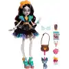 Monster High Renkli papel picado elbisesi giyen Monster High Skelita Calavera bebek, köpekçiği Candelita ve eskiz defteri, atıştırmalık ve çapraz çanta gibi 7 aksesuar, JHK34
