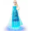 Filmdeki Let It Go şarkısını söyleyen, eklemleri bükülebilen ve ışıltılı özel kıyafet ile çıkarılabilir ayakkabı giyen Mattel Disney Karlar Ülkesi Şarkı Söyleyen Elsa Bebek, JLJ07