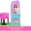 Barbie Mini BarbieLand koleksiyona uygun oyun seti, 4 cmlik bebek, aynalı kuaför tezgahı, şampuan bölümü ve hikaye anlatımına yönelik karşılama masası ile Kuaför Salonu, JCR32