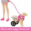 Barbie 2 oyuncak köpek ve aksesuarlarıyla Barbie bebek, tekerlekleri dönen çıkarılabilir yürüteçli köpekçik, 10dan fazla parçalı set, HTK37
