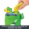 Hot Wheels Elektrikli Araç Şarj İstasyonu Oyun Seti Hot Wheels Elektrikli Araç Şarj İstasyonu ve 1:64 ölçekli oyuncak araba HTN79