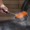 Oklahoma Joes 1517365R06 Blacksmith Combo ızgara fırçası, değiştirilebilir naylon ve çelik yün başlıklı, gümüş ve siyah