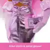 BARBIE STİL İKONU™ Bebek - Pembe Saçlı Klasik Barbie tarzındaki parlak pembe elbisesi ve kadife eldivenleriyle pembe saçlı Barbie Stil İkonu bebek (1) HYV25