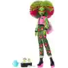 Kolej ceketi, yıllık ve bahçe gereçleriyle çevre kulübü temalı Monster High Gizemli Yıllık Venus McFlytrap bebek ve aksesuar seti, JDR59