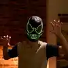 Marvel Spider-Man VenomVersus Venom Karanlıkta Parlayan Maske, Süper Kahraman Oyuncakları - İngilizce versiyonu