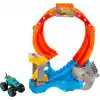 Hot Wheels®Monster Trucks Dönen Corkscrew Shark Çarpışması