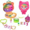 Polly Pocket bebek ve evcil hayvan oyun seti, Sevimli Ayıcık mini oyun seti, anahtarlık ve pelüş, meyve temalı aksesuarlar ve tılsımlar, JKC79