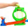 Hot Wheels Monster Trucks Mutant Kaosu Çemberde Yarış Oyun Seti, 1:64 ölçekli Wreckin Wolf, 110 gramlık Slime, 2 oynama şekli, JMK91
