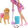 Barbie ve Köpekçiğin Yürüyüş Zamanı oyuncak seti, yürüyen ve tuvaletini yapan oyuncak köpek, Barbie Malibu bebek, kürek ve evcil hayvan aksesuarları, JJB46