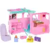 Barbie Rüyalar Ülkesi Yol Macerası Karavan, 4 oyun alanı, mutfak, yatak, marshmallow kızartma çubukları, kamp ateşi, köpek figürü ve 20 aksesuar, JMK45