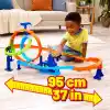 Hot Wheels Akrobasi Pistleri Dolambaçlı Hız Pisti oyuncak araba, pist ve oyun seti, 1:64 ölçekli metal araç, 2 çember ve 2 çarpışma alanı, kolayca birleştirilebilen sistem, JHK73
