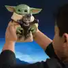 Star Wars Kucaklayan Grogu 16,5 cm Elektronik Aksiyon Figürü ve Anzellan, İnteraktif Oyuncaklar, 4 Yaş ve Üzeri Çocuklar İçin Star Wars: The Mandalorian ve Grogu Oyuncakları