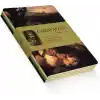 Retronote Saint Series I - A5, Caravaggio 4lü Defter Seti III, Çizgisiz, Toplam 256 Sayfa, Her biri 64 Sayfa, Tel Dikiş, Esnek Kapak, Oval Kenar, Tuval Doku, 60 gram, Sarı Krem Renk, çok renkli
