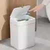12 Litre Sensörlü Çöp Kovası, Otomatik Temassız Akıllı Çöp Kutusu, Sessiz Kapanan Kapaklı, 2 AA Pille Çalışan, Banyo, Mutfak ve Ofis İçin Beyaz