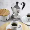 Bialetti - Moka Express: 2 Cups Ocak Üstü Espresso Pişirici - 90ml - Gümüş Renk - Alüminyum Gövde - Patentli Güvenlik Valfi - Tüm Ocak Türleri İçin Uygundur (İndüksiyon Hariç)