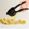 Deconox Döküm Limon Sıkacağı 24 cm, Siyah Metal Büyük Boy Manuel Narenciye Presi, Limon Portakal Nar ve Diğer Narenciyeler İçin El Tipi Meyve Sıkacağı (DÖKÜM LİMON SIKICI)