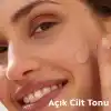 NIVEA Essentials 5i 1 Arada BB Krem, 24 Saat Nemlendirme+Doğal Jojoba Yağı Özü +Açık Cilt Tonu 50 ml, SPF 15 Güneş Koruması