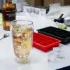Deconox 2 Adet 15 Gözlü Silikon Buz Kalıbı, Siyah ve Kırmızı Kare Küp Buzluk, 18x12 cm Esnek Buz Kalıbı, 2’li Set Soğuk İçecek Limonata Kahve Kokteyl Sunumları İçin Silikon Buzluk