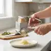 Deconox Paslanmaz Çelik Kollu Peynir Rendesi, El Tipi Manuel Peynir Rendeleme Aparatı, Parmesan Kaşar Makarna ve Salata İçin Mutfak Rendesi