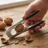 Deconox Paslanmaz Çelik Ceviz Kıracağı, Fındık ve Badem İçin Metal Kabuk Kırma Aparatı, Ergonomik Siyah Tutma Saplı, Kaymaz Kavrama Destekli Mutfak Kıracağı