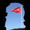 Premium Türk Bayrağı (70X105CM) - Nefes Alabilir 125gr Rashel Kumaş, Çift Dikişli, Sağlam Kulplu, UV ve Solmaya Karşı Dayanıklı, İç/Dış Mekan Kullanımı (70x105CM)