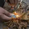 Magnezyum Çubuk Acil Durum Çakmaktaşı Deprem Hayatta Kalma Ateş Başlatıcı Çakmak Kiti Düdük Hediyeli,Kamp,Karavan İçin Ateş Yakmak İçin Çakmak