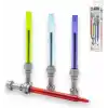 LEGO Star Wars ışın kılıcı jel kalem seti – 4 jel kalem, kırmızı, mavi, yeşil ve mor, ışın kılıcı tasarımlı, resmi hayran ürünü, 6 yaş ve üzeri çocuklar için hediye