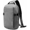 tomtoc Erkekler için Sling/Crossbody Çanta, 11–14 İnç Laptop, iPad ve Nintendo Switch 2 Uyumlu, Suya Dayanıklı, Göğüs/Omuz ve Günlük/Outdoor Sırt Çantası