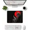 Baskılı Dijital Tasarımlı Oyuncu Mouse Pad, Kaymaz Taban, Dikişli Gaming Mouse Pad Tengu 50x40 Cm