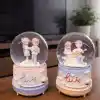 TCX ORTA BOY ROMANTİK ÇİFT TEMALI KAR KÜRESİ