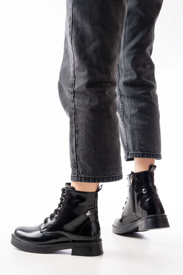 Bidebuvar 02-2003 Siyah Rugan Bağcıklı Fermuarlı Günlük Kadın Bot