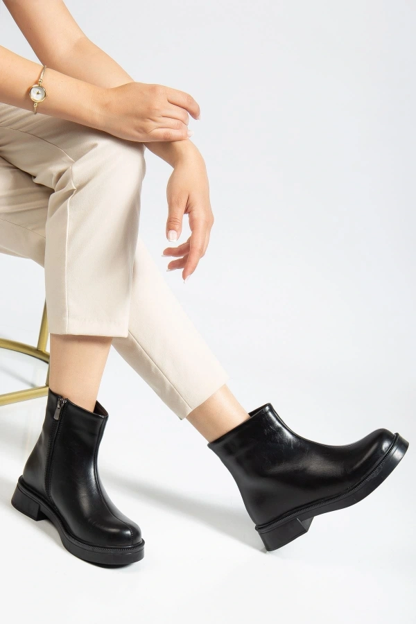 Bidebuvar 02-3033 Siyah Kırışık Rugan Fermuarlı Günlük Kadın Bot