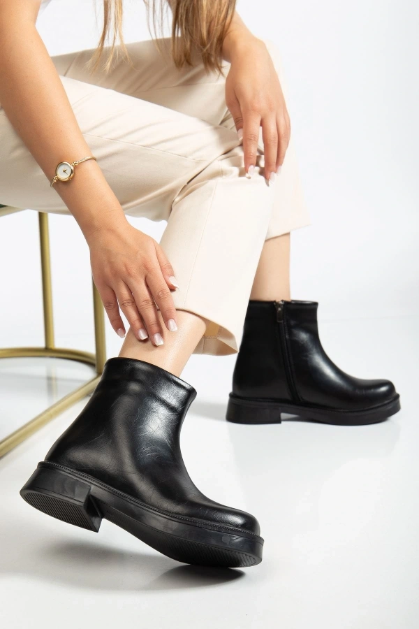 Bidebuvar 02-3033 Siyah Kırışık Rugan Fermuarlı Günlük Kadın Bot