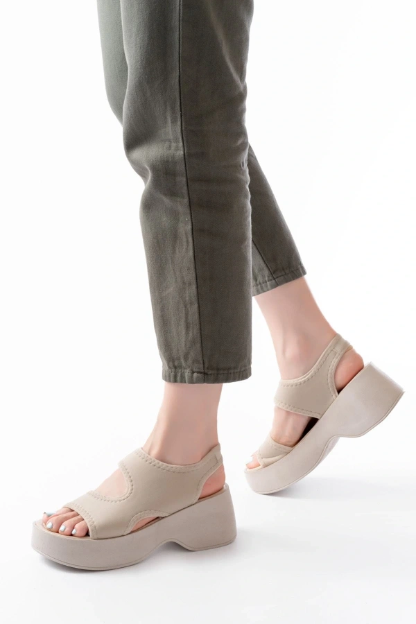 Bidebuvar 24414-573 Bej Dalgıç Günlük Dolgu Topuk Kadın Sandalet