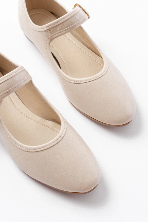 Bidebuvar 2606 Bej Baretli Günlük Bayan Ayakkabı